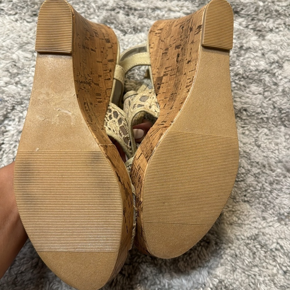 Cathy Jean Wedge Heel | SIZE 9 - Picture 5 of 6